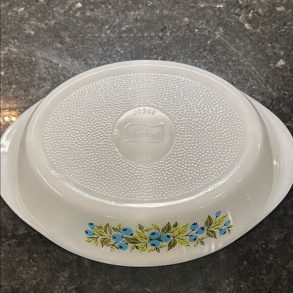Glasbake Vintage Retro Kitchsy Blueberry Patterned Oval Divided Dish J2352 - Picture 7 of 8